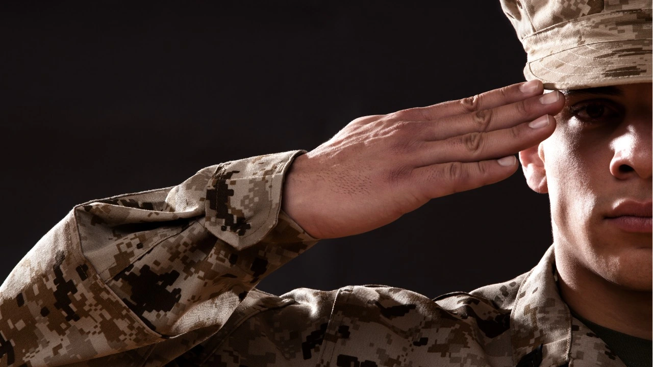 Emre İtaatsizlikte Israr Suçu ve Cezası