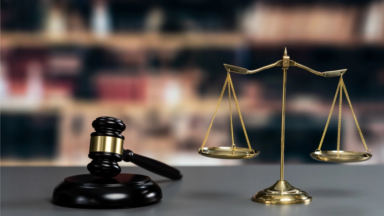 Haksız Azil Halinde Vekalet Ücreti